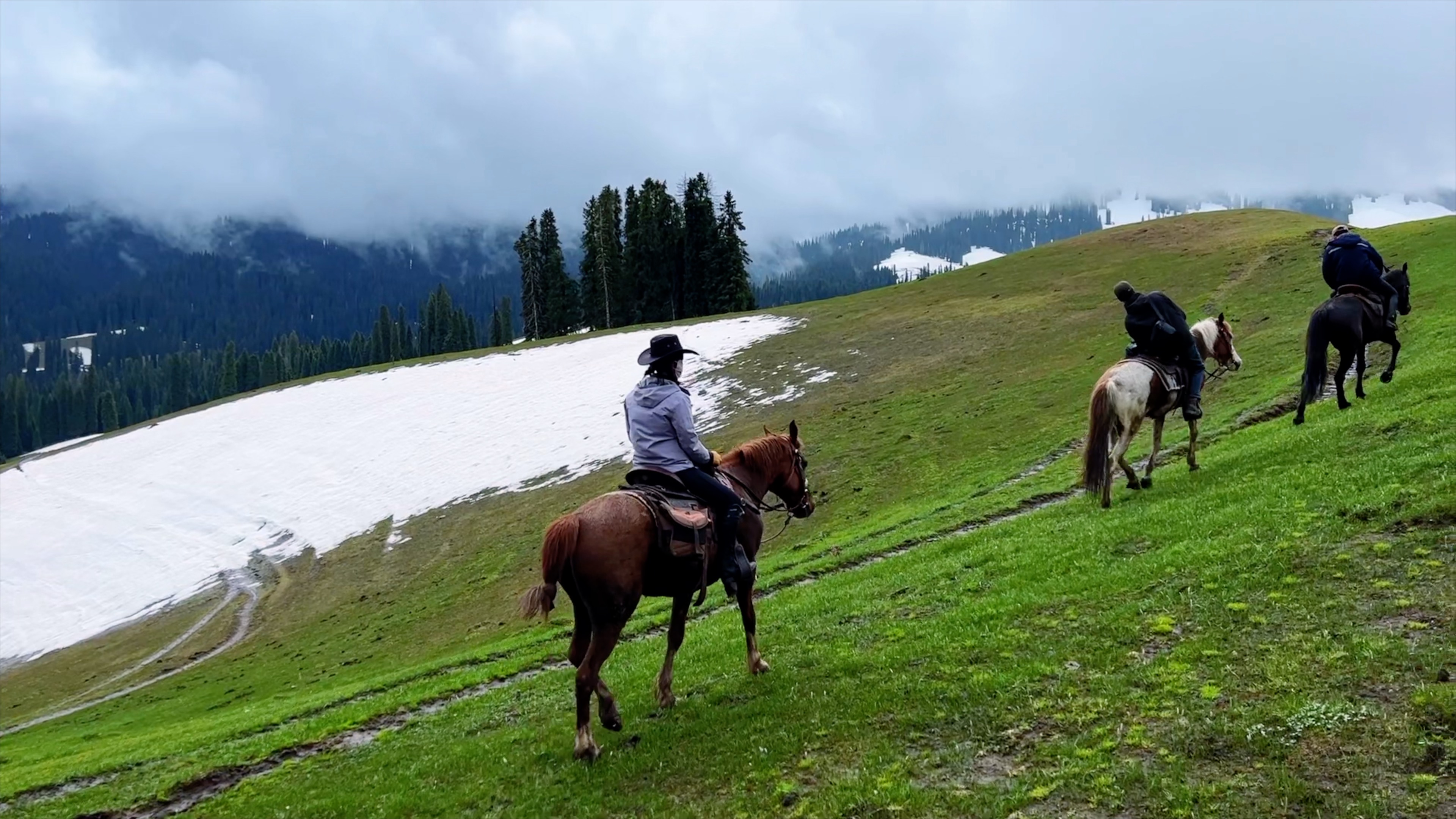 F线雪景.jpg F线雪景.jpg